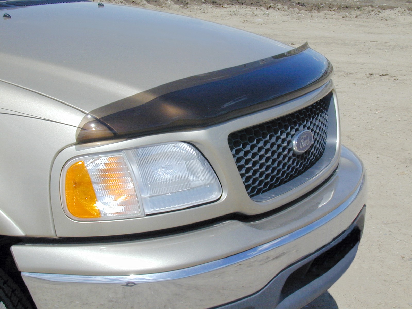 Ford Expedition (1997-2002) FormFit Hood Protector